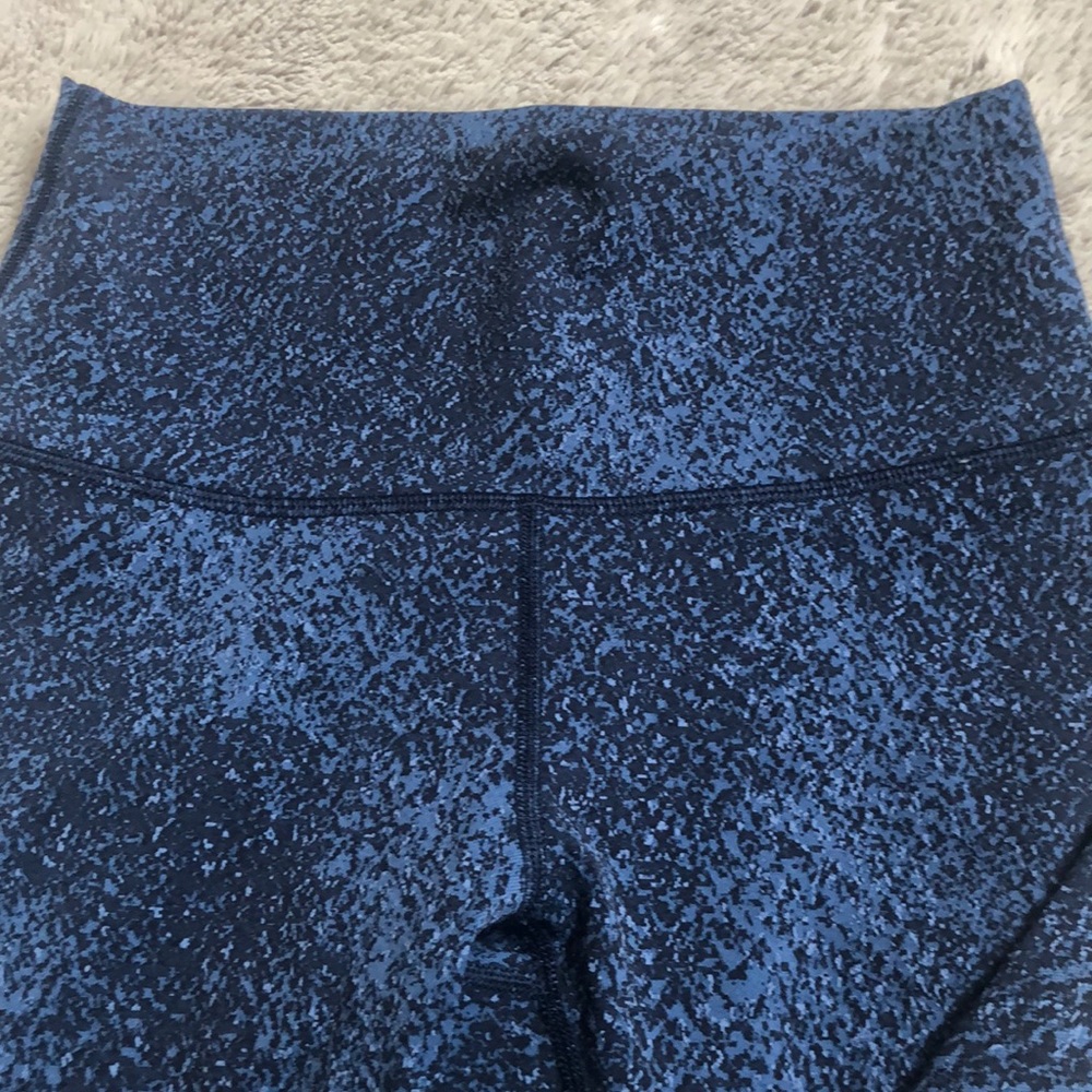 Lululemon - Picture 5 of 5